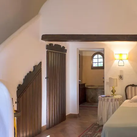 Solcio Sleeps 6 Air Con Wifi