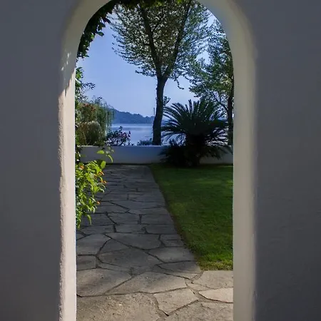 Solcio Sleeps 6 Air Con Wifi فيلة